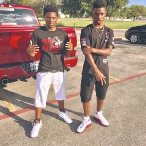 Meet your Posher, Devin